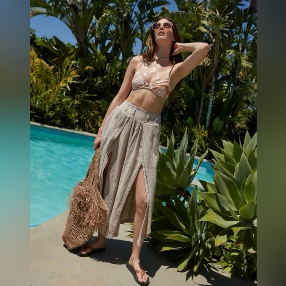 Free People Lunar Cove Wide Leg pants Size L Tan with white stripes